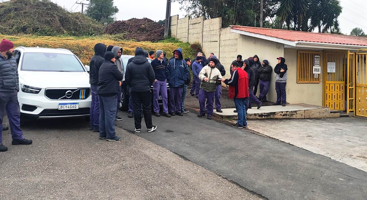 Proposta aprovada em votação secreta veio após prazo de 48h